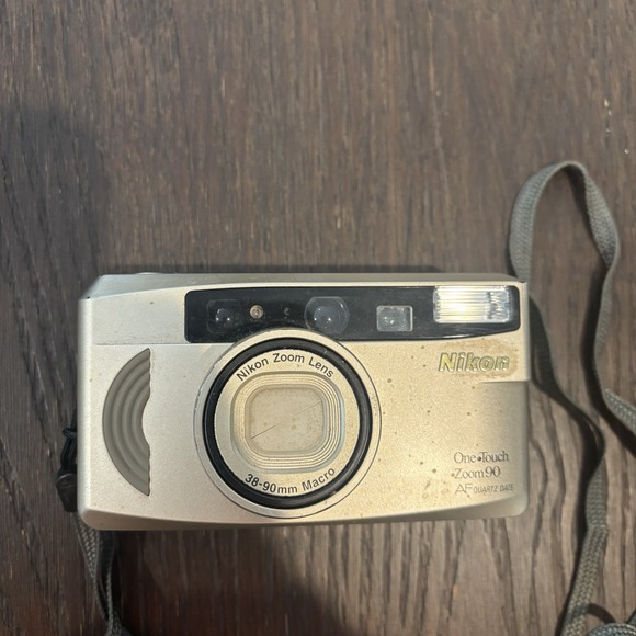 Nikon One Touch Zoom 90 AF Quartz Date 35mm Film Point & Shoot Camera UNTESTED - Picture 2 of 4